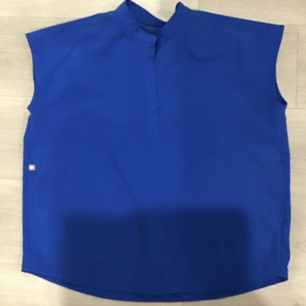 Blue Figs Rafaela Small top used in good condition